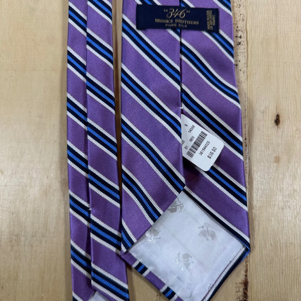 Brooks Brothers 346 Mens Purple Striped Silk Necktie Made in USA Repp Stripe New